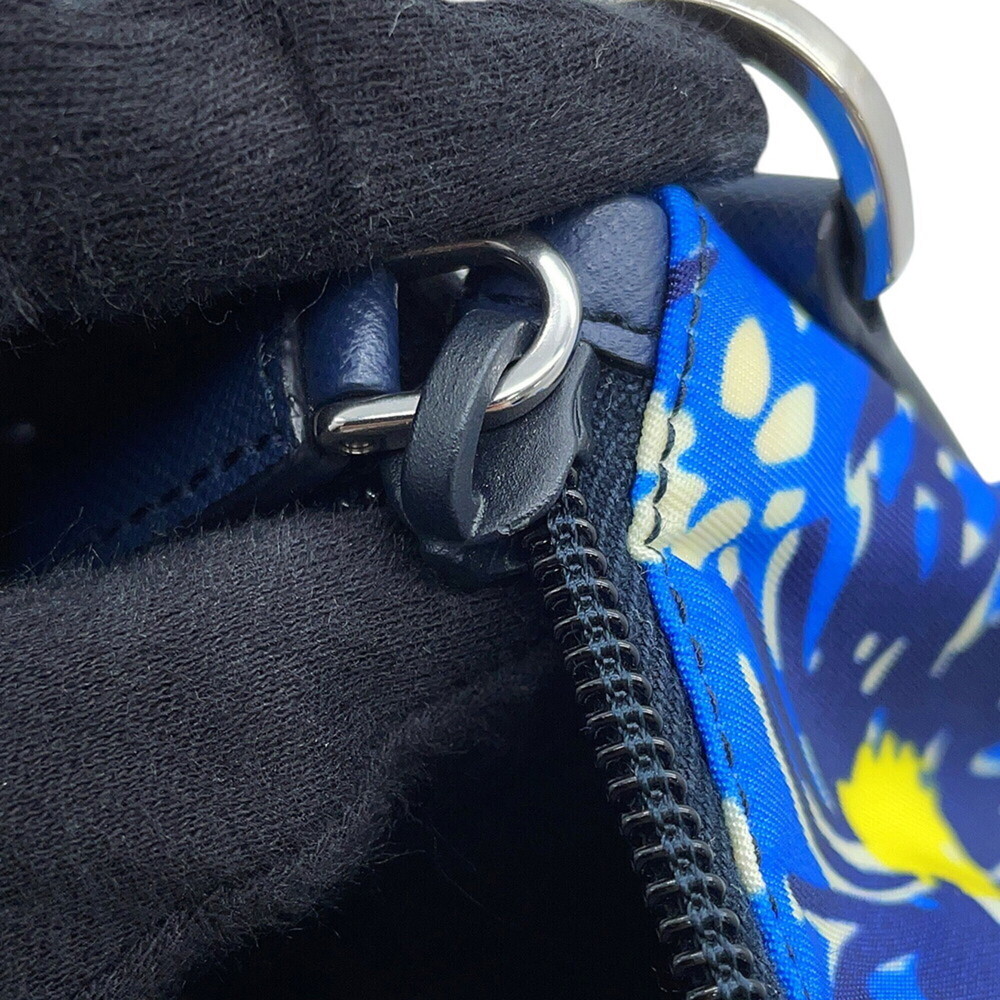 PRADA Bag - Picture 13 of 16